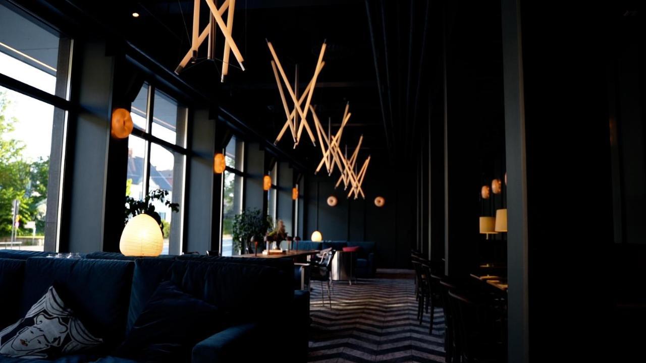 Hotel Western And
