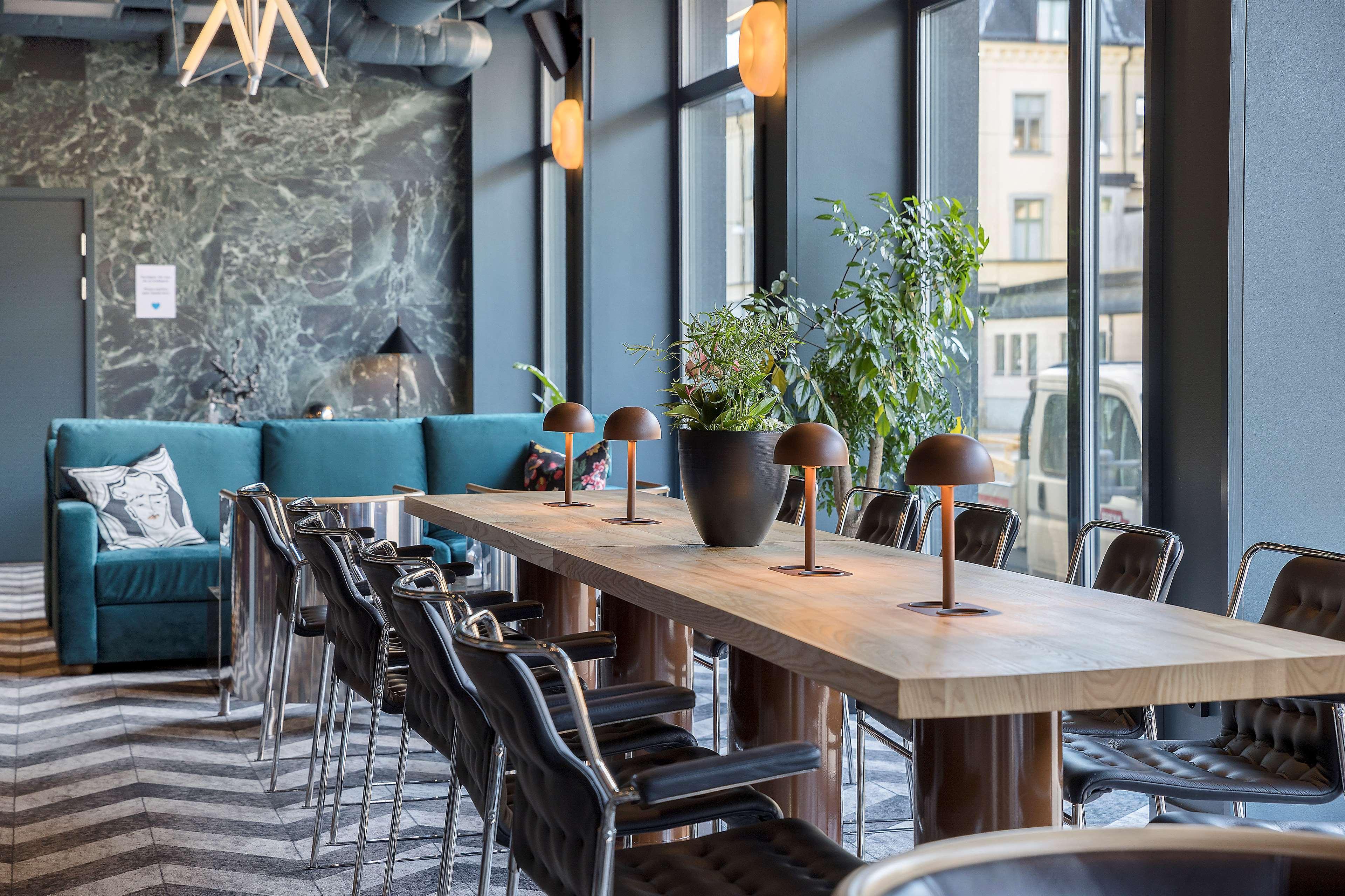 Hotel Western And